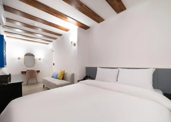 Otel Lam